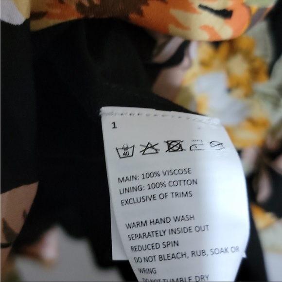 Bardot Floral Dress - Picture 4 of 6